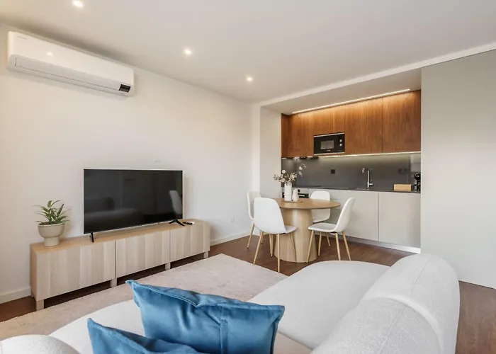 196 Andrade Corvo Collection By Minhos Guest