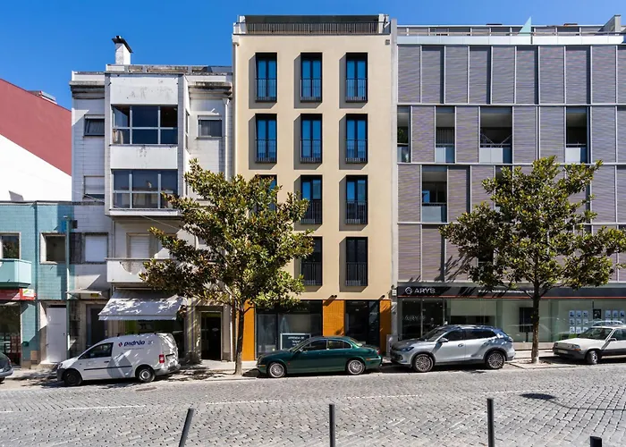 196 Andrade Corvo Collection By Minhos Guest Braga