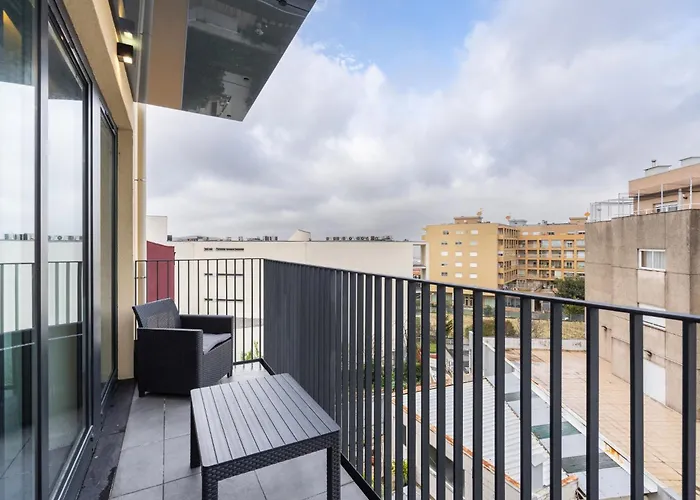 196 Andrade Corvo Collection By Minhos Guest Braga